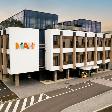Mah Hotel Saint-Ghislain Exterior foto
